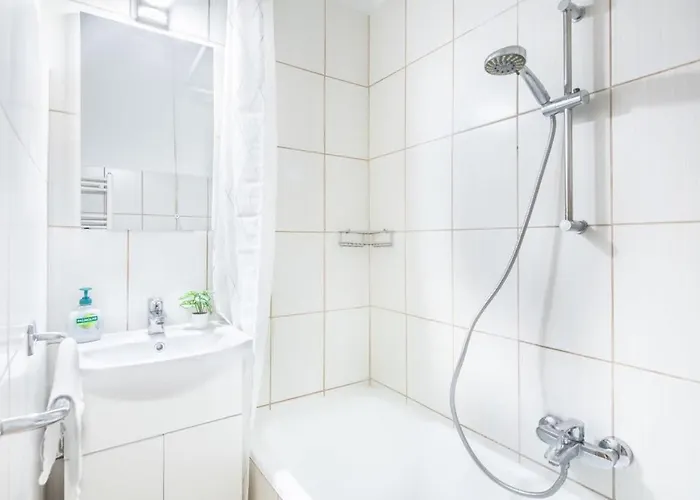 - Comfy - Easy Budapest