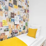 - Comfy - Easy * Budapest