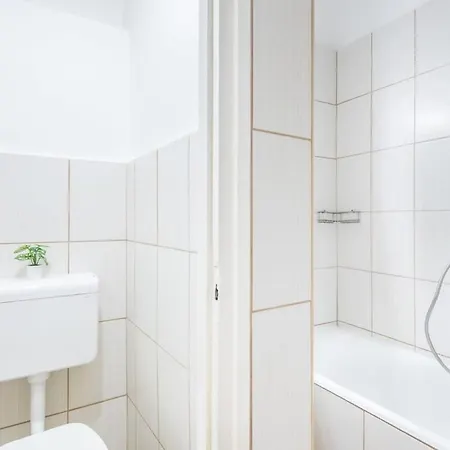 - Comfy - Easy * Budapest